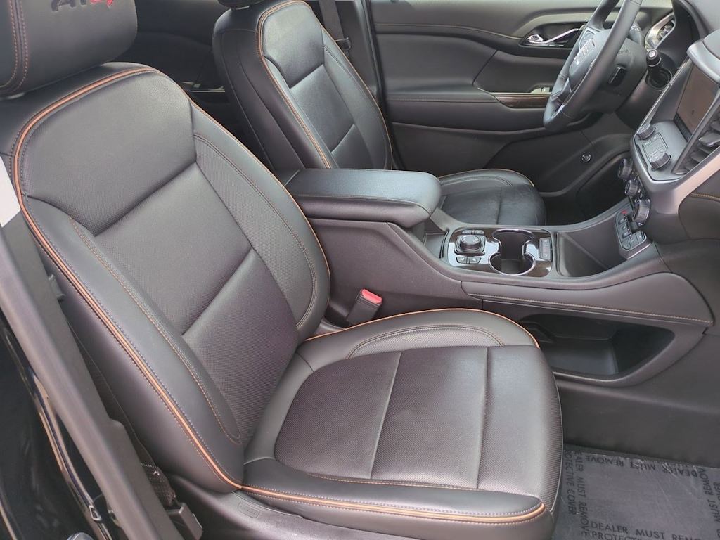 2022 GMC Acadia AT4 12