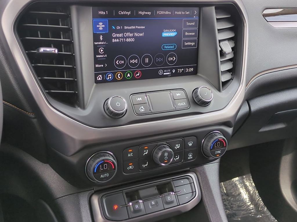 2022 GMC Acadia AT4 15