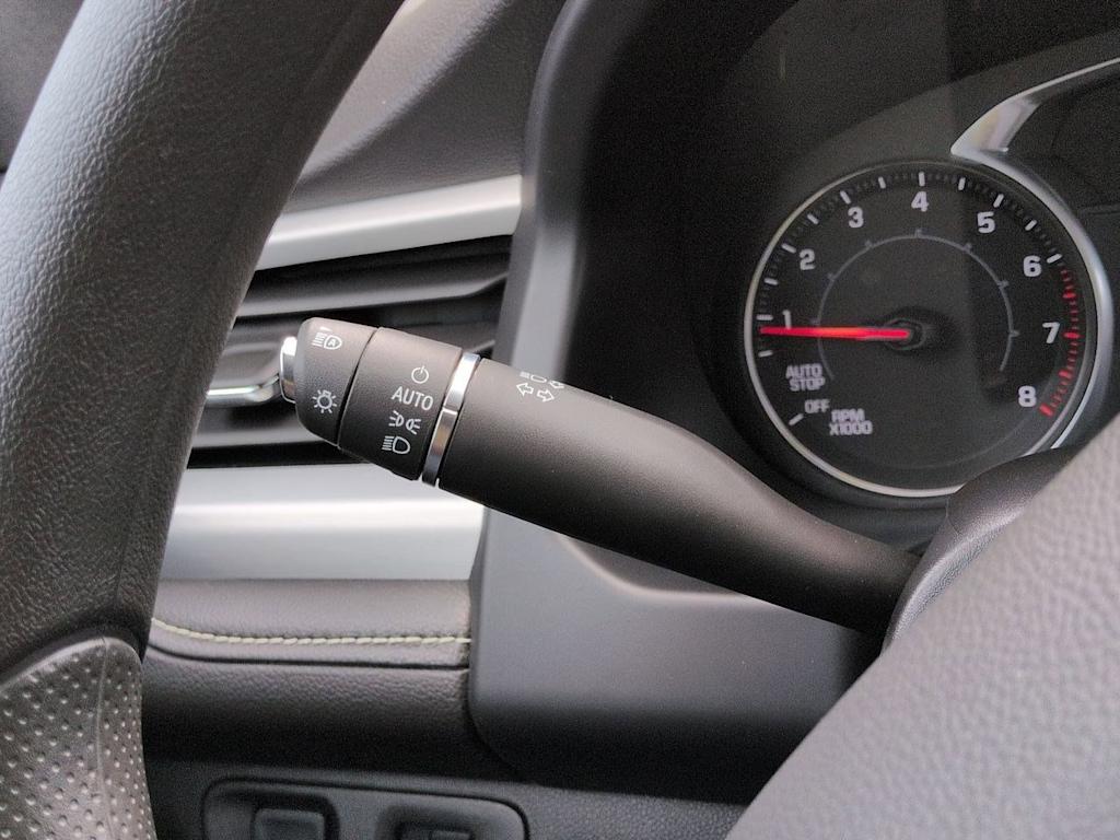 Thumbnail: 2022 GMC Acadia - 16