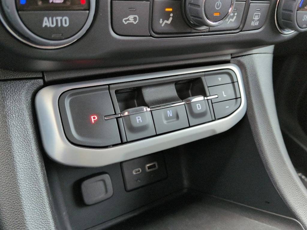 Thumbnail: 2022 GMC Acadia - 31