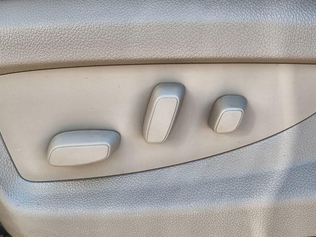 Thumbnail: 2019 GMC Yukon - 25