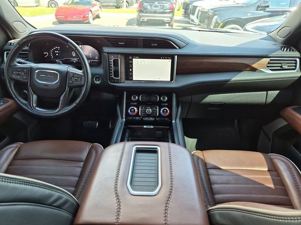Thumbnail: 2023 GMC Yukon XL - 10