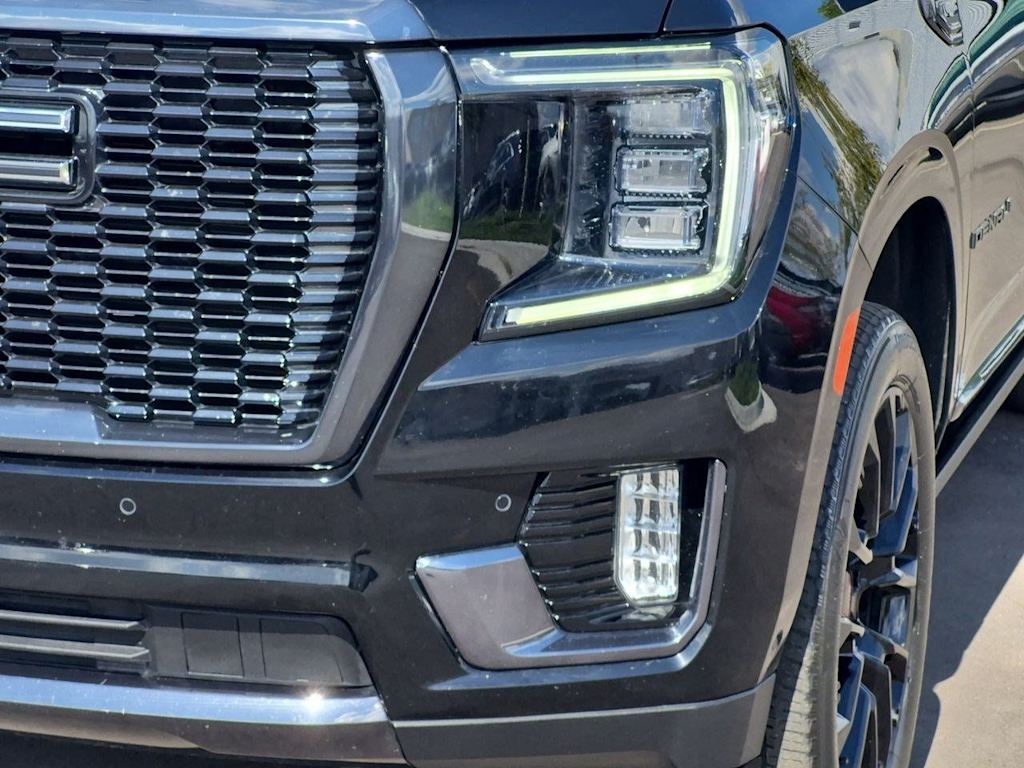 Thumbnail: 2023 GMC Yukon XL - 24