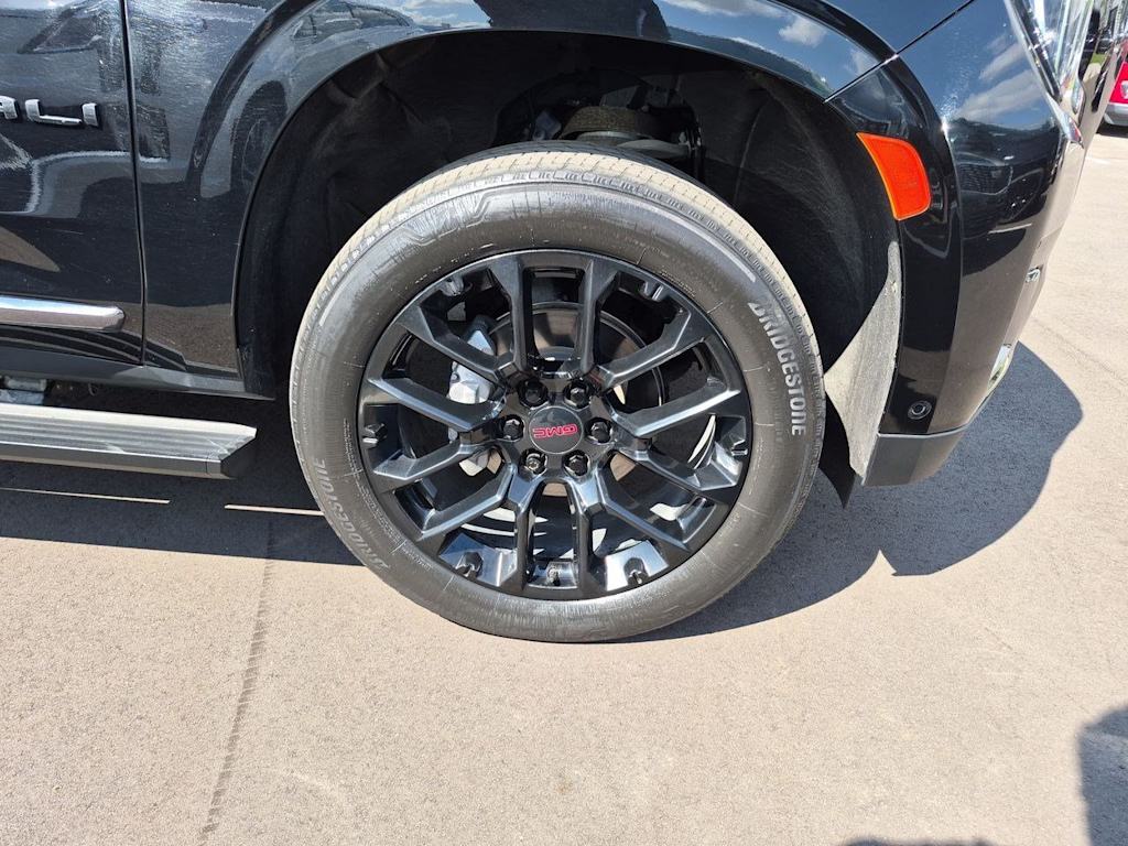 Thumbnail: 2023 GMC Yukon XL - 8