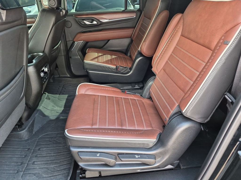 Thumbnail: 2023 GMC Yukon XL - 28