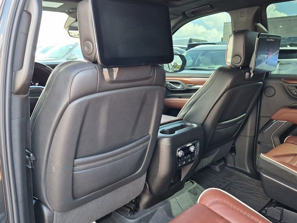 Thumbnail: 2023 GMC Yukon XL - 13
