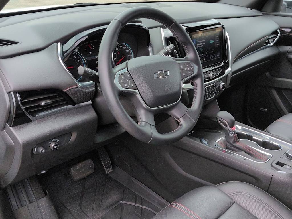 Thumbnail: 2023 Chevrolet Traverse - 2