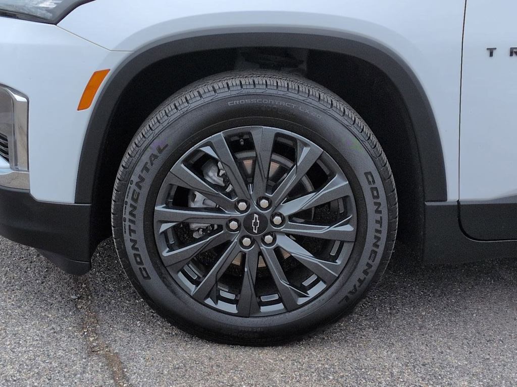 Thumbnail: 2023 Chevrolet Traverse - 8