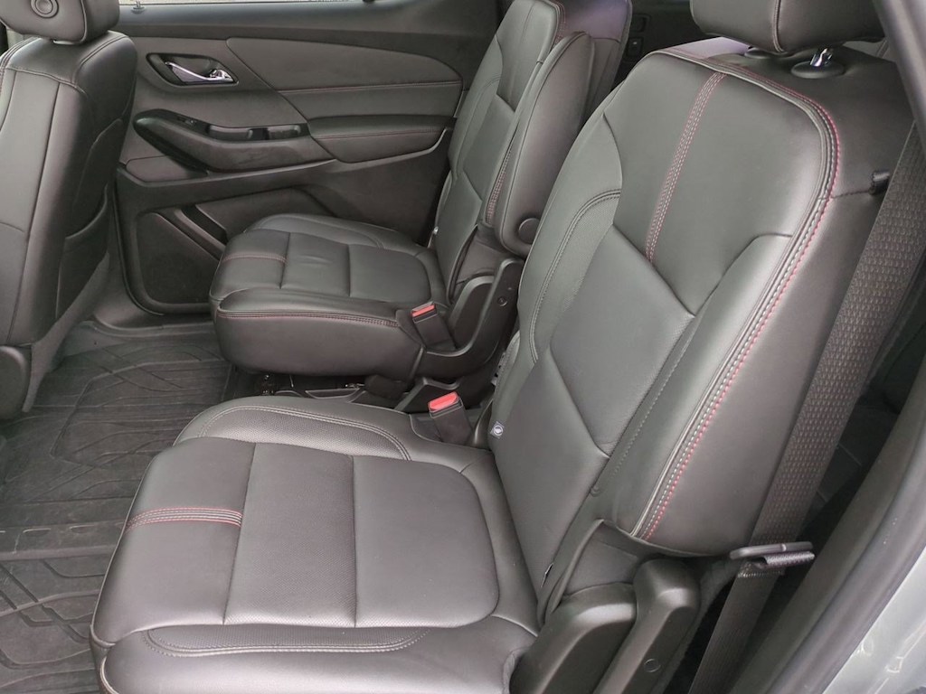 2023 Chevrolet Traverse RS 12