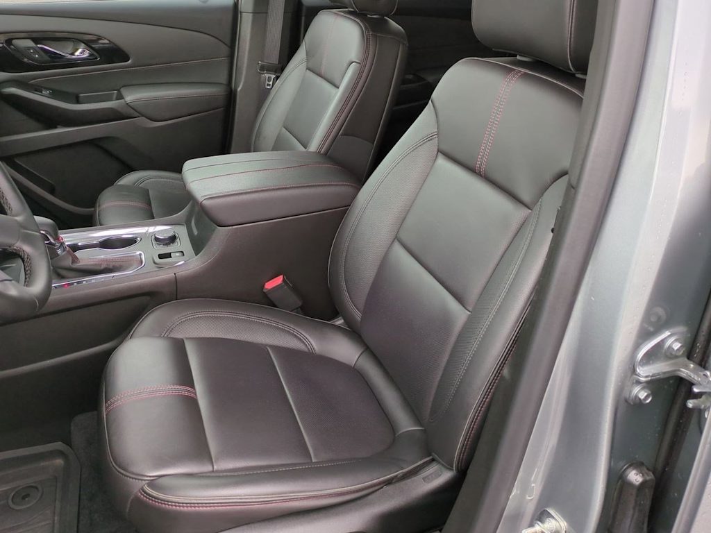 2023 Chevrolet Traverse RS 10