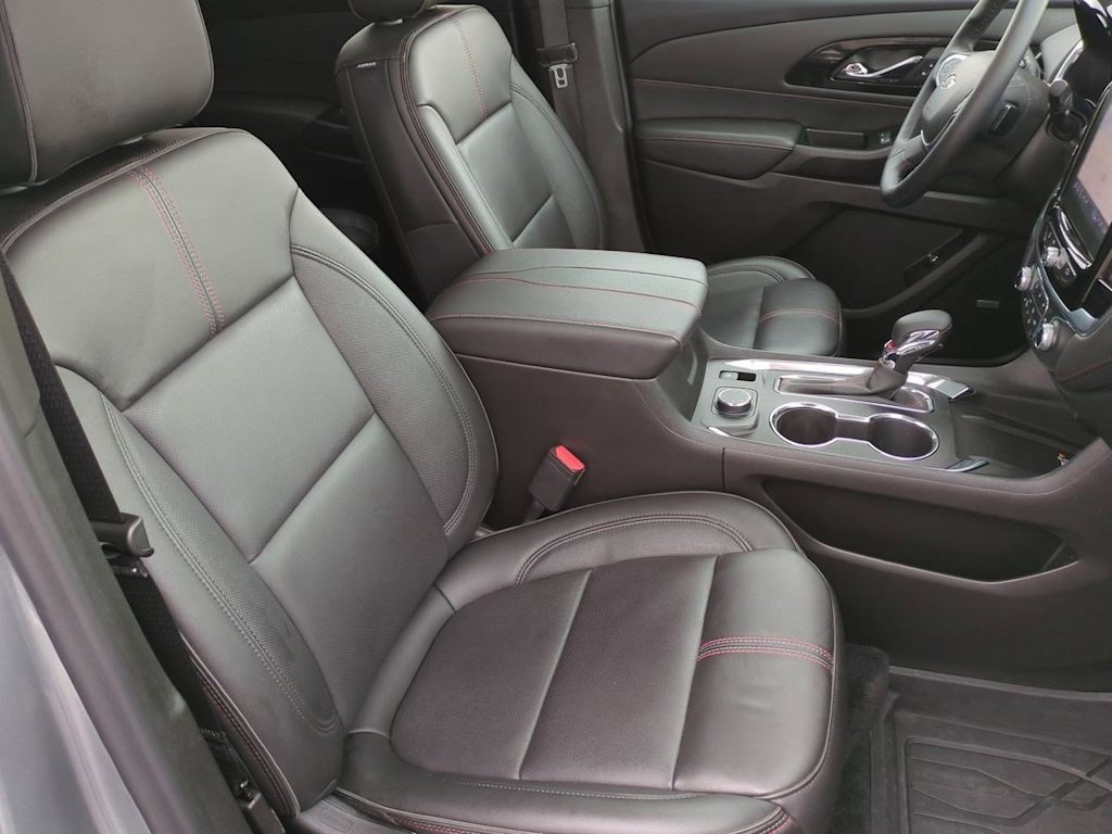 2023 Chevrolet Traverse RS 11