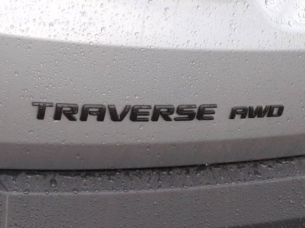 2023 Chevrolet Traverse RS 24