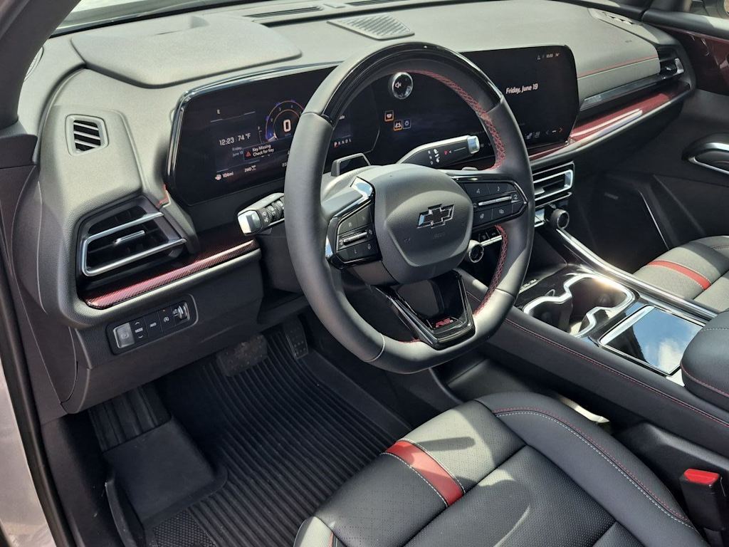 Thumbnail: 2024 Chevrolet Traverse - 2