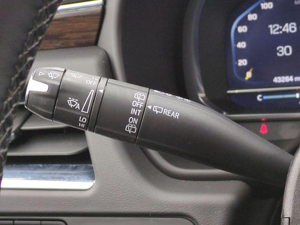 Thumbnail: 2023 Chevrolet Suburban - 17