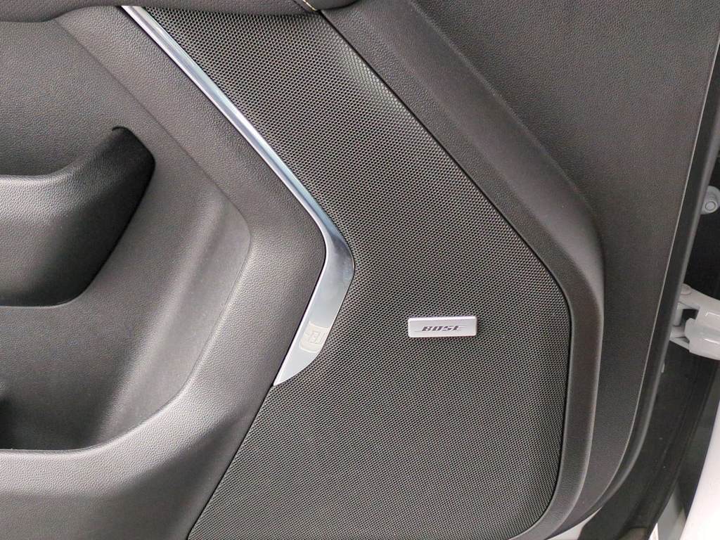 Thumbnail: 2023 Chevrolet Suburban - 32