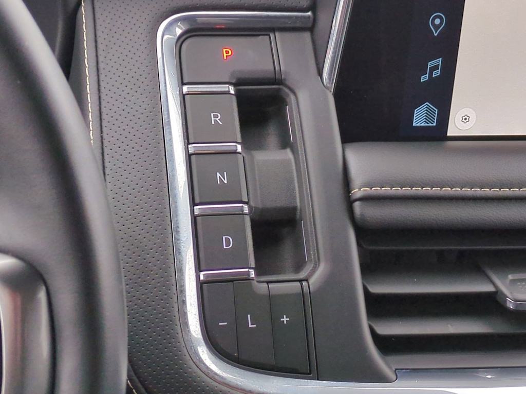 Thumbnail: 2023 Chevrolet Suburban - 16