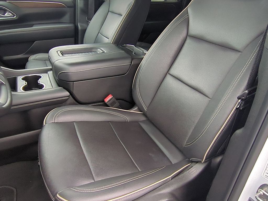 Thumbnail: 2023 Chevrolet Suburban - 11