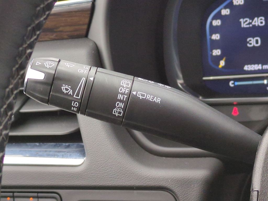 Thumbnail: 2023 Chevrolet Suburban - 30