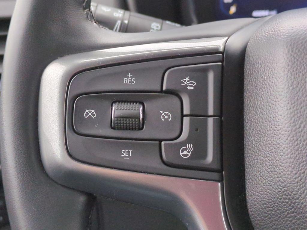 Thumbnail: 2023 Chevrolet Suburban - 28