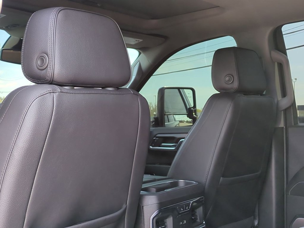 2024 GMC Sierra 2500 Denali 13