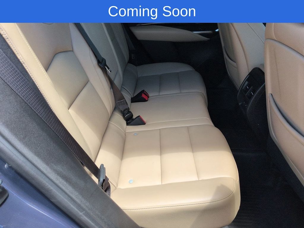 Thumbnail: 2024 Cadillac XT4 - 28