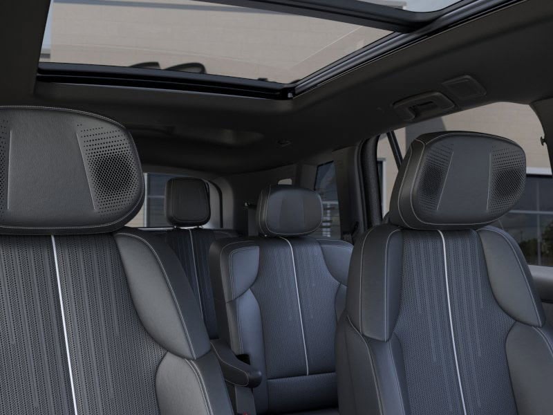 2026 Cadillac Vistiq Luxury 24