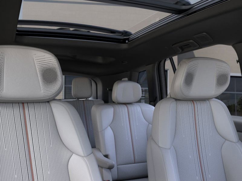 2026 Cadillac Vistiq Luxury 24