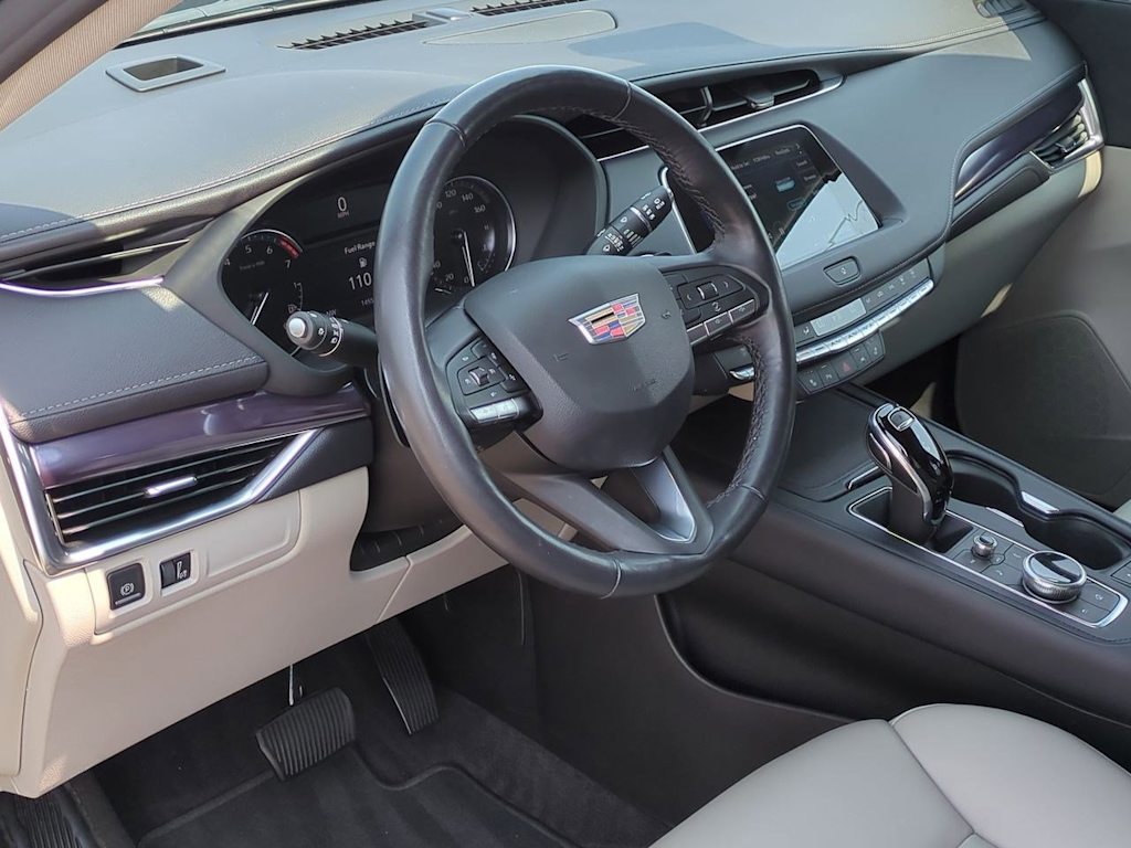 Thumbnail: 2022 Cadillac XT4 - 2