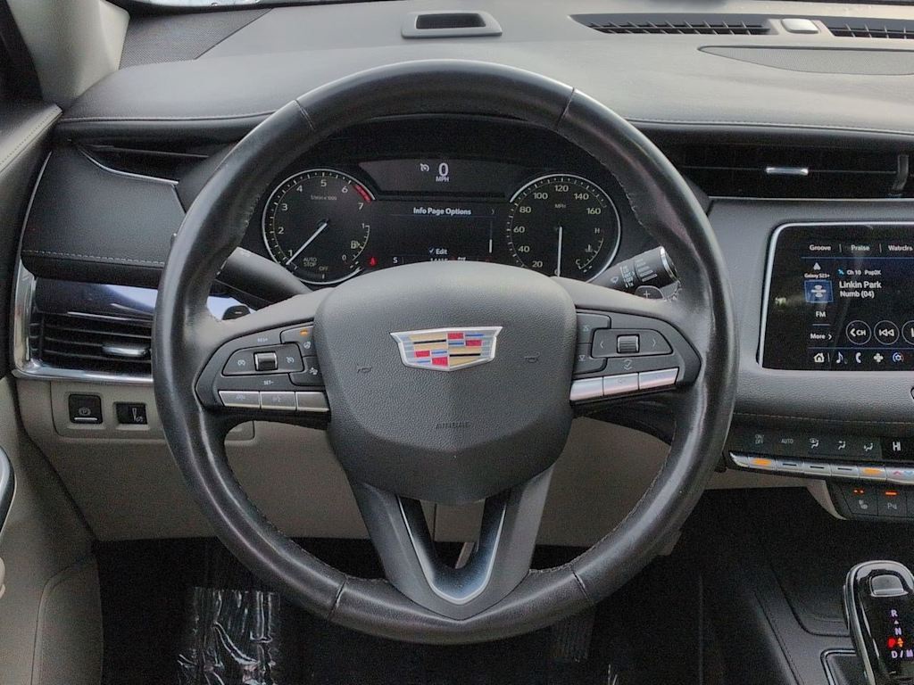 Thumbnail: 2023 Cadillac XT4 - 14