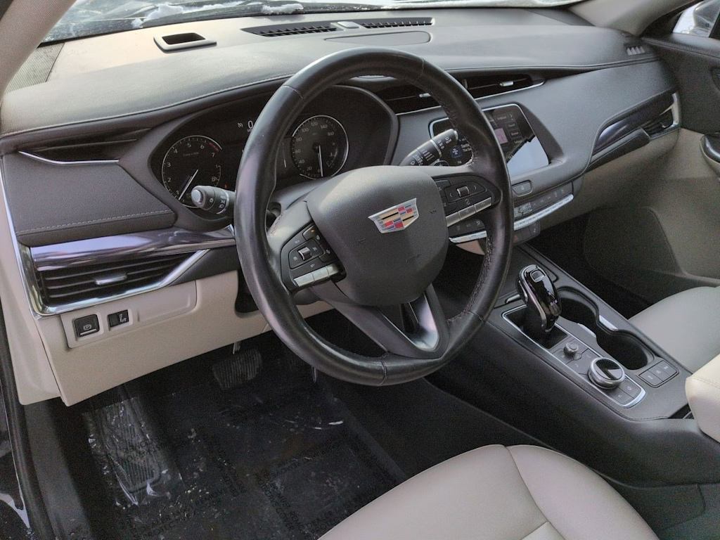 Thumbnail: 2023 Cadillac XT4 - 2