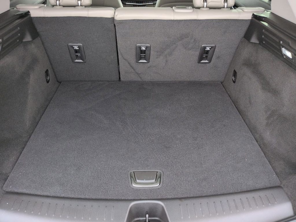 Thumbnail: 2023 Cadillac XT4 - 18