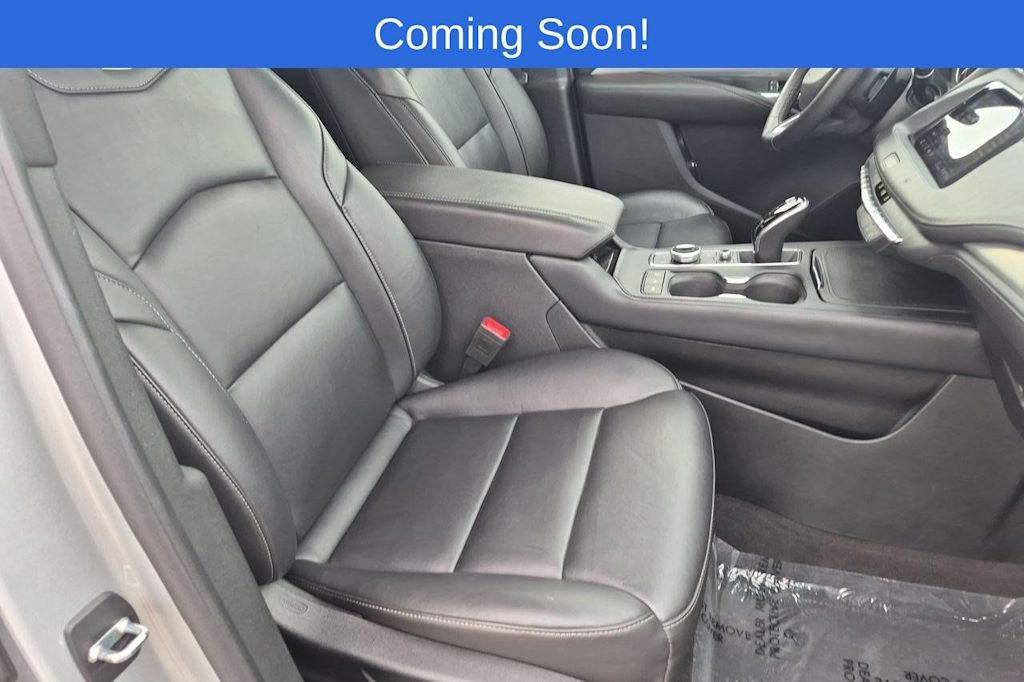 Thumbnail: 2020 Cadillac XT4 - 12