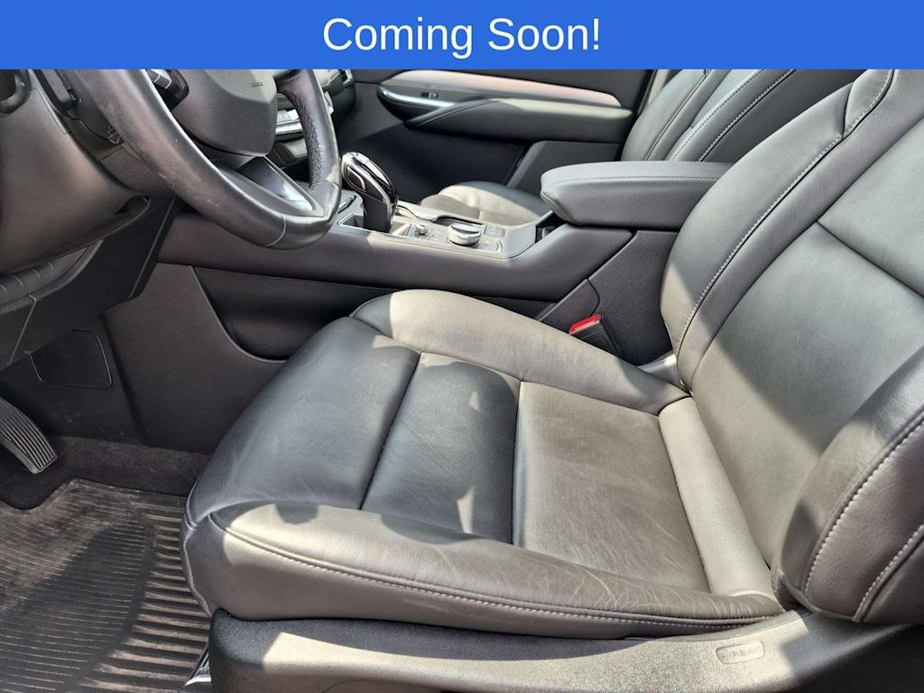 Thumbnail: 2023 Cadillac XT4 - 6