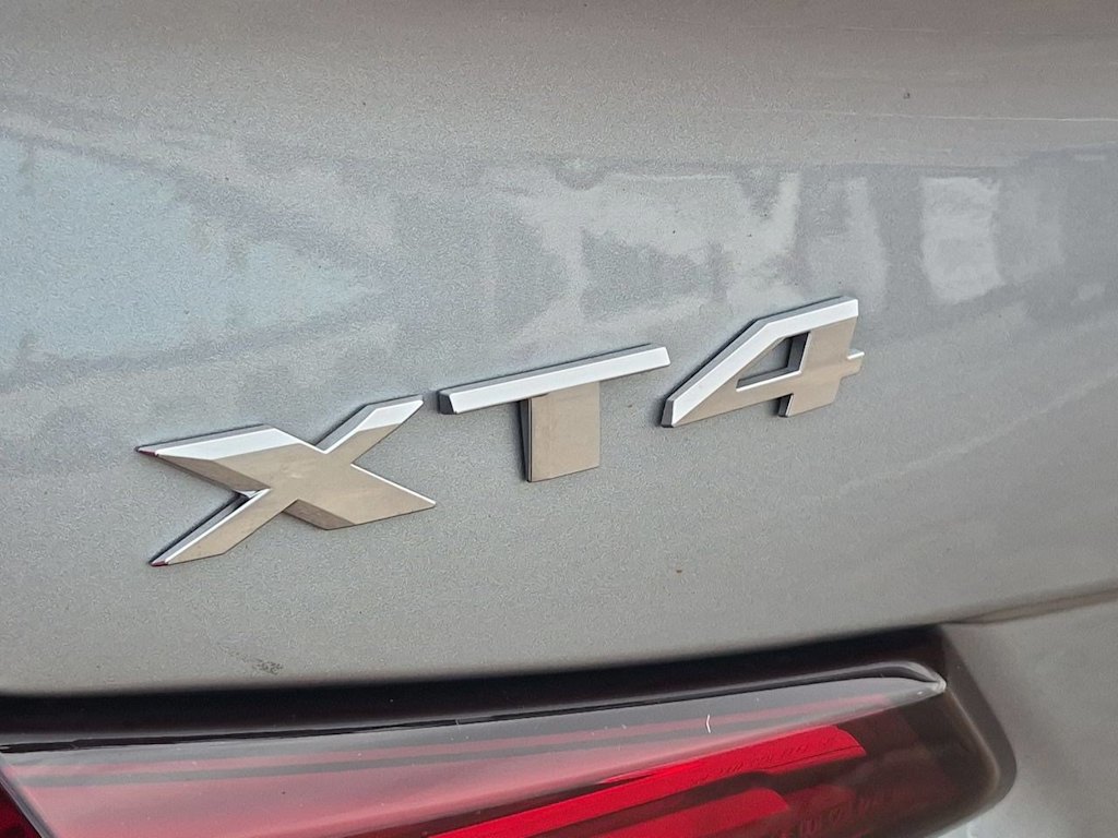 Thumbnail: 2024 Cadillac XT4 - 25