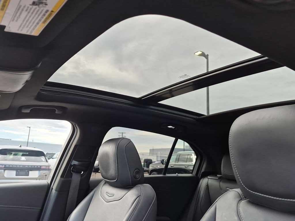 Thumbnail: 2024 Cadillac XT4 - 27