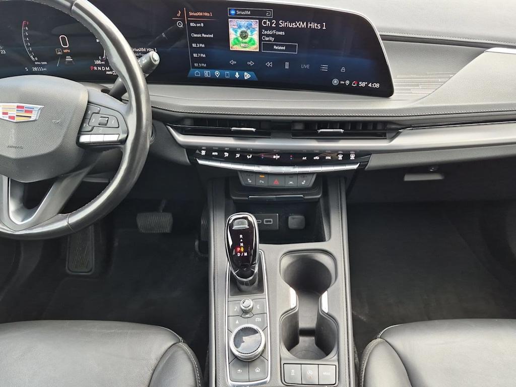 Thumbnail: 2024 Cadillac XT4 - 15