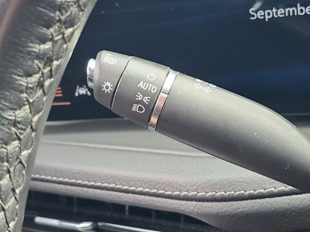 Thumbnail: 2024 Cadillac XT4 - 20