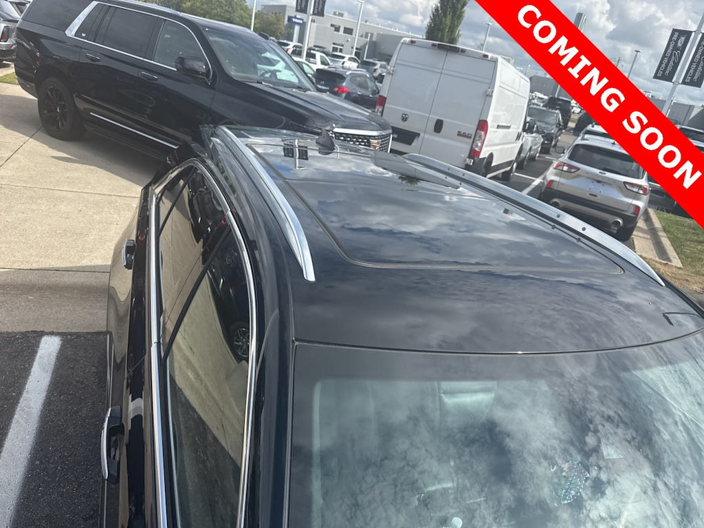 Thumbnail: 2023 Cadillac XT4 - 14