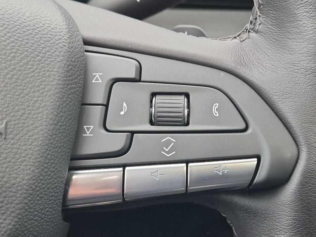 Thumbnail: 2024 Cadillac XT4 - 31