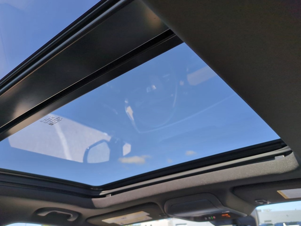 Thumbnail: 2024 Cadillac XT4 - 27