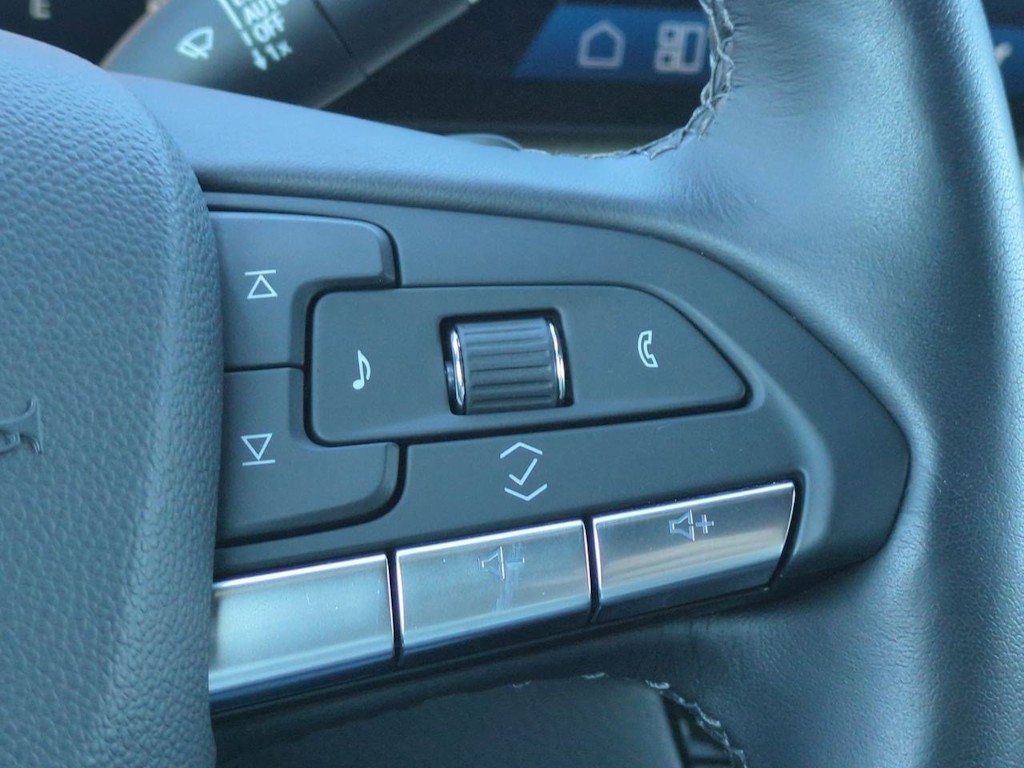 Thumbnail: 2024 Cadillac XT4 - 30