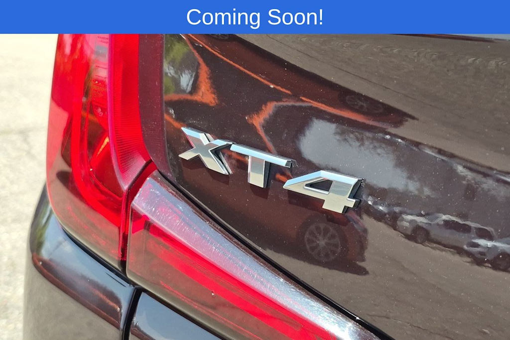 Thumbnail: 2021 Cadillac XT4 - 24