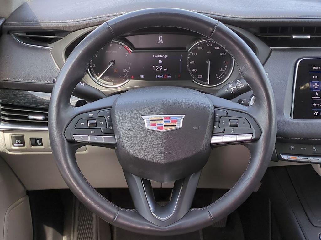 Thumbnail: 2022 Cadillac XT4 - 14