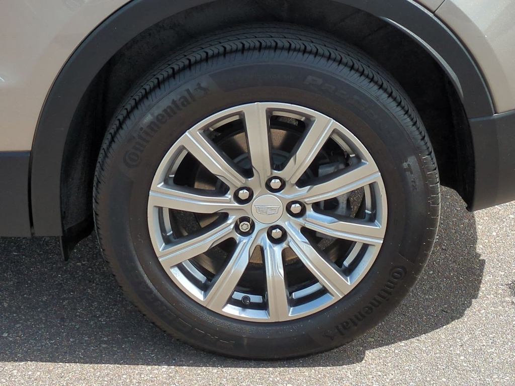 Thumbnail: 2022 Cadillac XT4 - 8