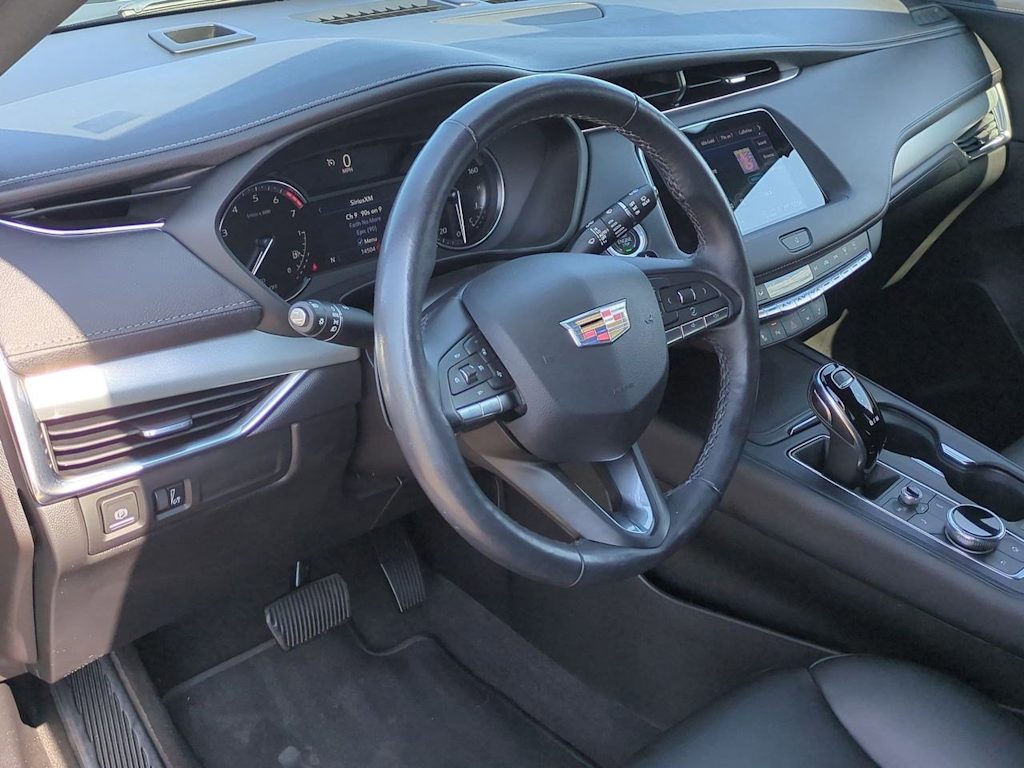 Thumbnail: 2023 Cadillac XT4 - 2