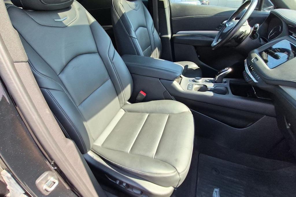 Thumbnail: 2023 Cadillac XT4 - 29