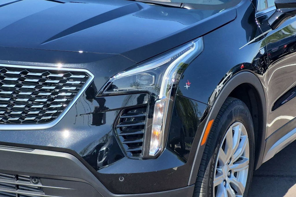 Thumbnail: 2023 Cadillac XT4 - 24