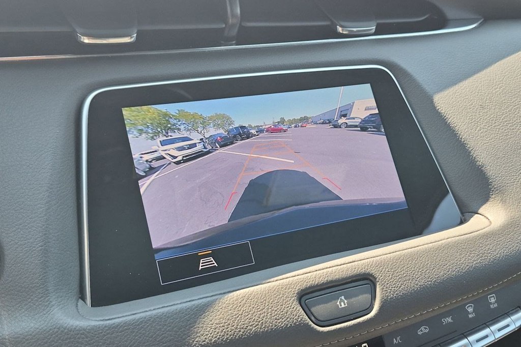 Thumbnail: 2023 Cadillac XT4 - 34