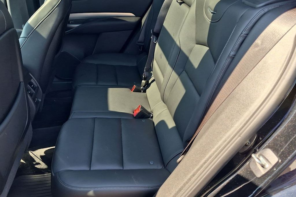 Thumbnail: 2023 Cadillac XT4 - 28