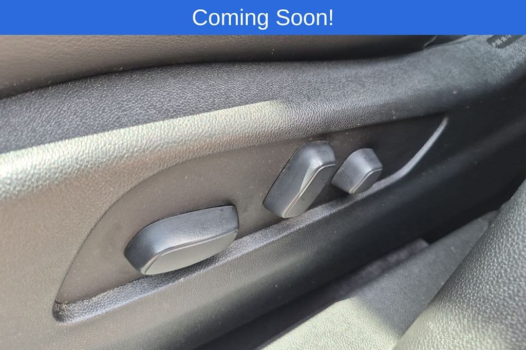 Thumbnail: 2020 Cadillac XT4 - 24